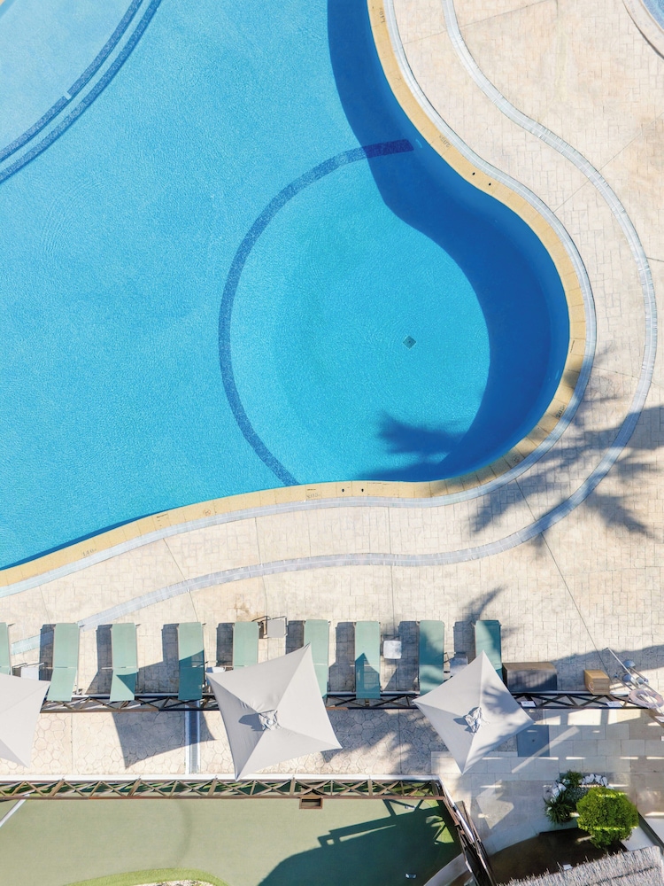 Ondamar Hotel — Swimming pool in Albufeira, Faro