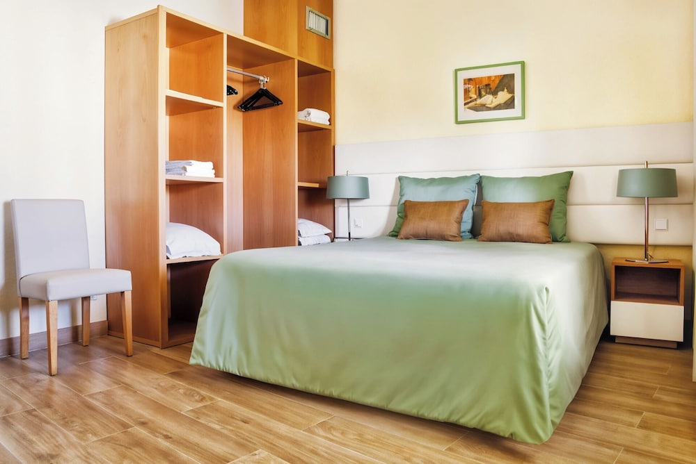 Ondamar Hotel — Hotel rooms in Albufeira, Faro