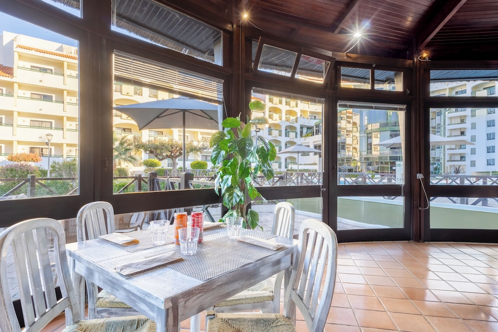 Ondamar Hotel — Restaurant & bars in Albufeira, Faro