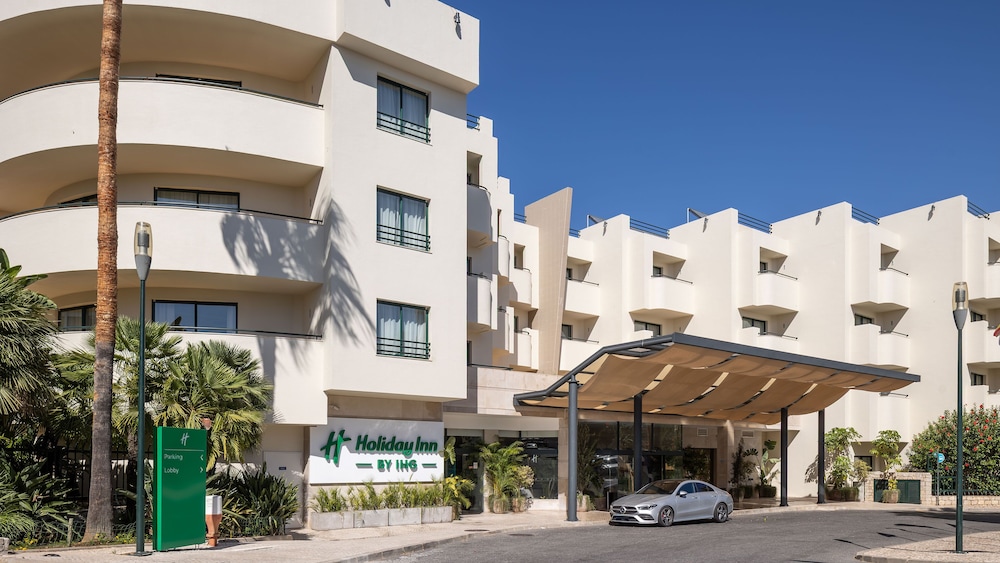 Holiday Inn Algarve Albufeira by IHG — Hotel building in Albufeira, Faro