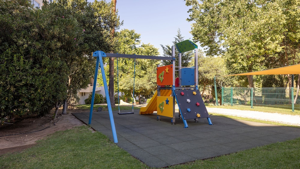 Holiday Inn Algarve Albufeira by IHG — Attractions for children in Albufeira, Faro