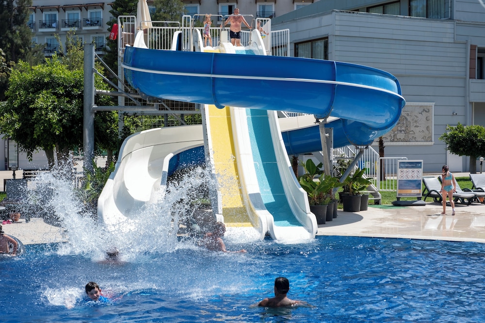 Fore Resort & Spa — Swimming pool in Kemer