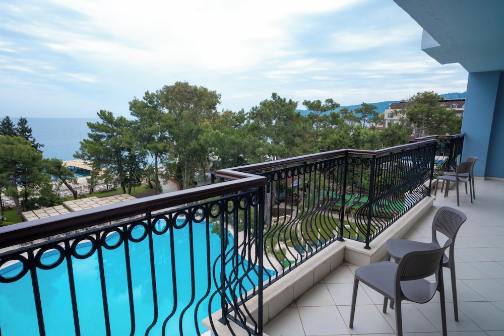 Fore Resort & Spa — Hotel rooms in Kemer