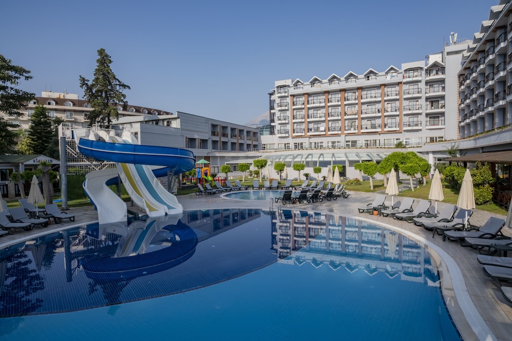 Fore Resort & Spa — Swimming pool in Kemer