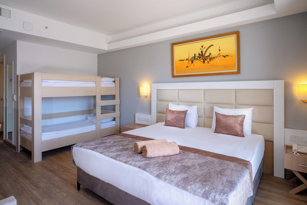 Fore Resort & Spa — Hotel rooms in Kemer