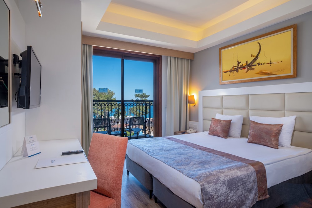 Fore Resort & Spa — Hotel rooms in Kemer