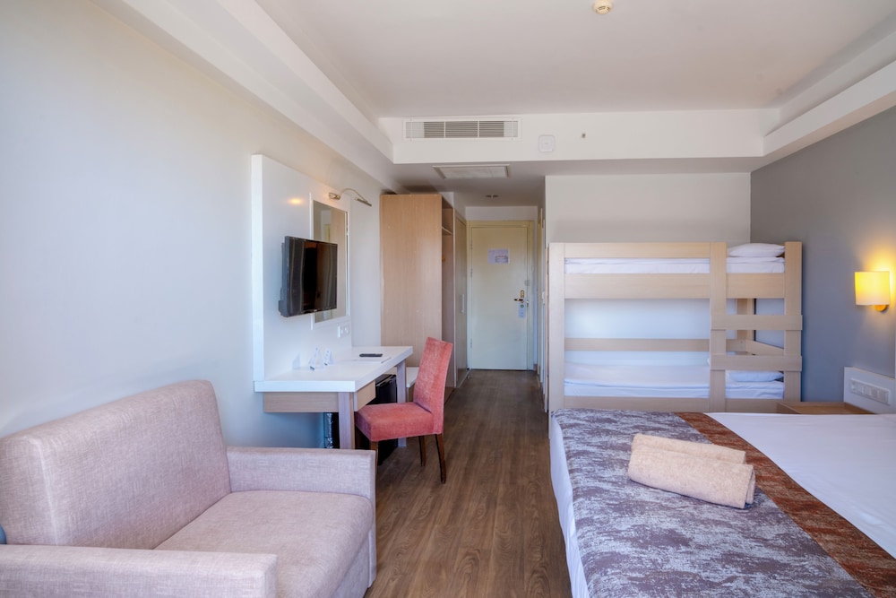 Fore Resort & Spa — Hotel rooms in Kemer