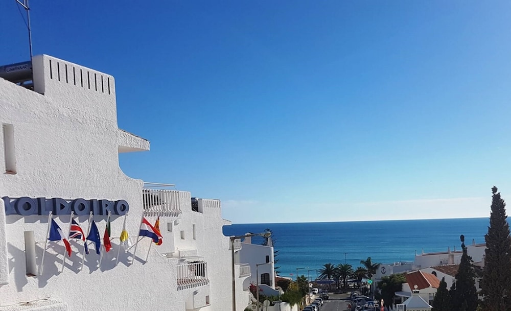 Apartamentos Soldoiro — Hotel building in Albufeira, Faro