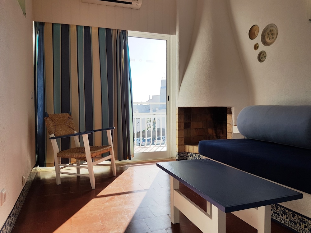 Apartamentos Soldoiro — Hotel rooms in Albufeira, Faro