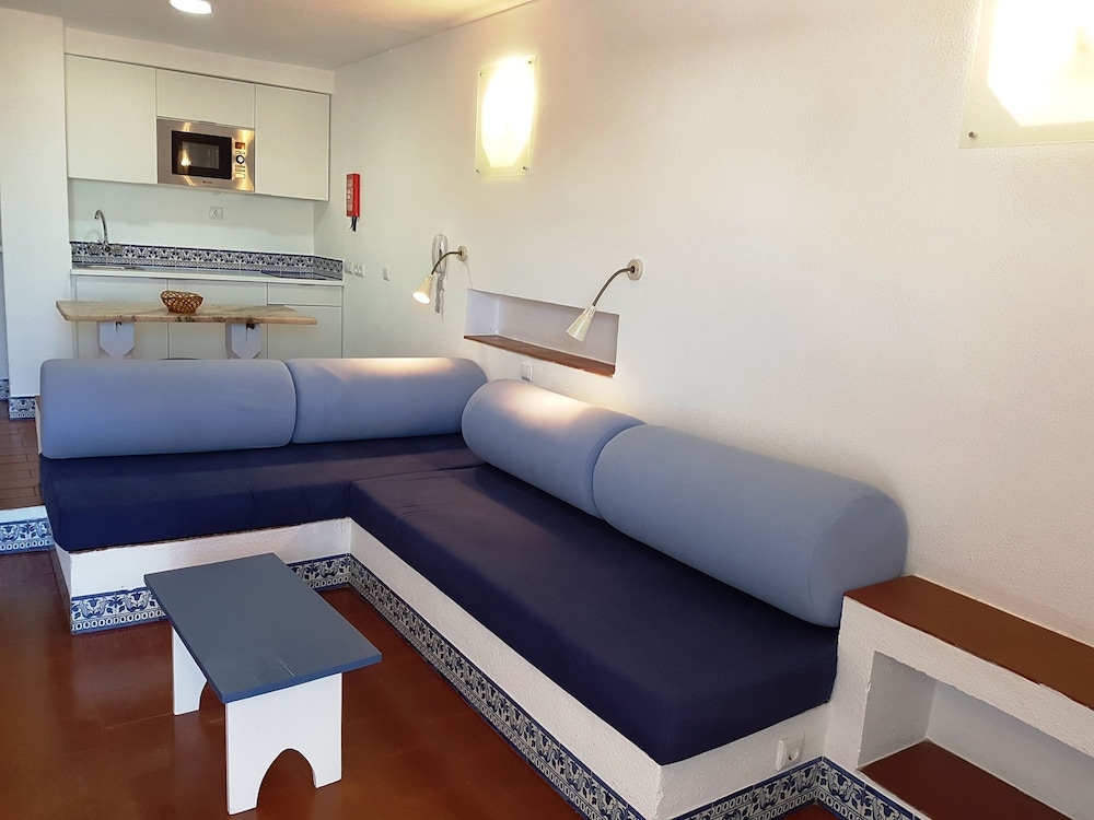 Apartamentos Soldoiro — Hotel rooms in Albufeira, Faro