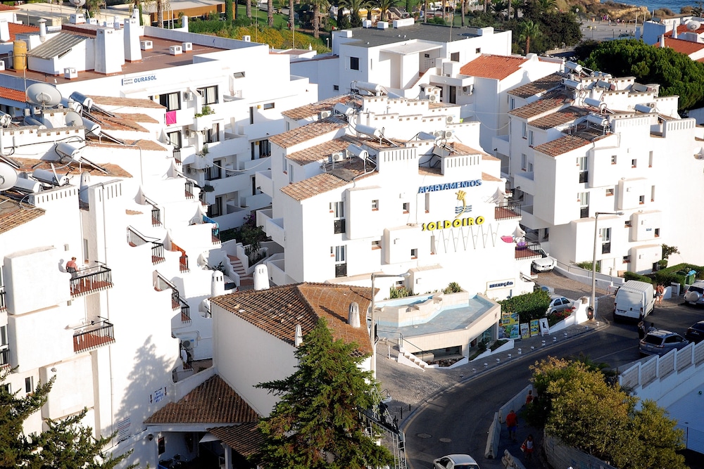 Apartamentos Soldoiro — Hotel building in Albufeira, Faro