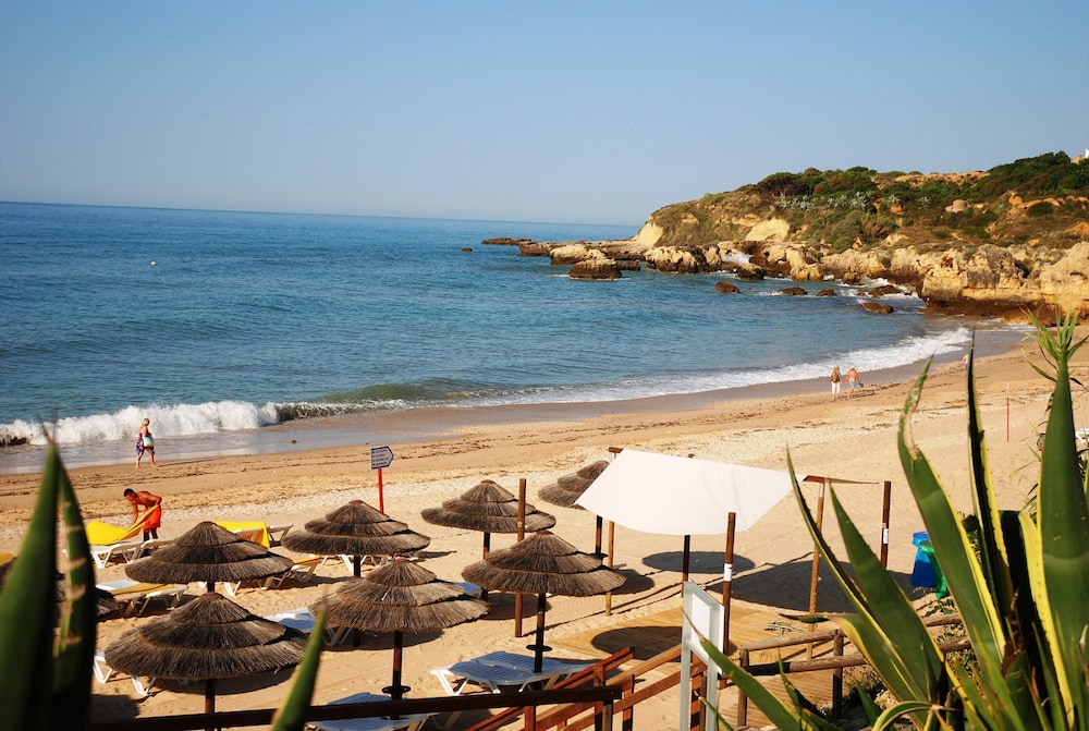 Apartamentos Soldoiro — Beach in Albufeira, Faro
