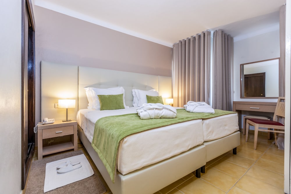 Santa Eulalia Hotel Apartamento & Spa — Hotel rooms in Albufeira, Faro