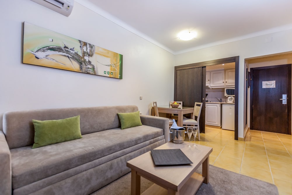 Santa Eulalia Hotel Apartamento & Spa — Hotel rooms in Albufeira, Faro