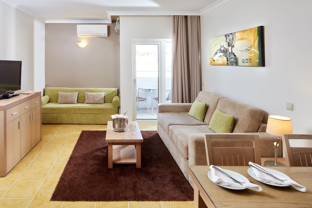 Santa Eulalia Hotel Apartamento & Spa — Hotel rooms in Albufeira, Faro