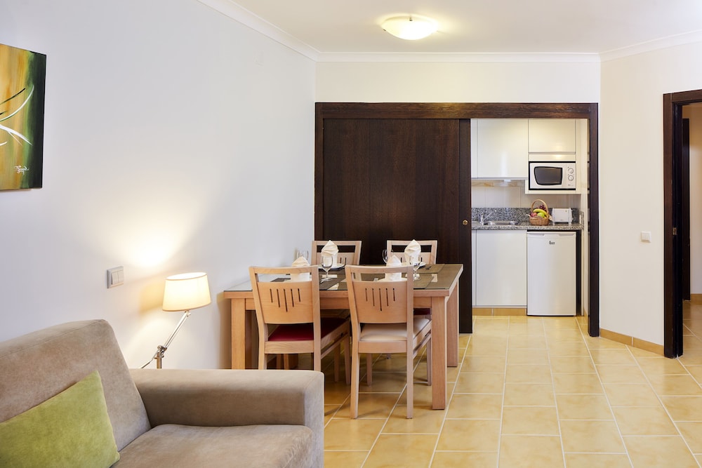 Santa Eulalia Hotel Apartamento & Spa — Hotel rooms in Albufeira, Faro