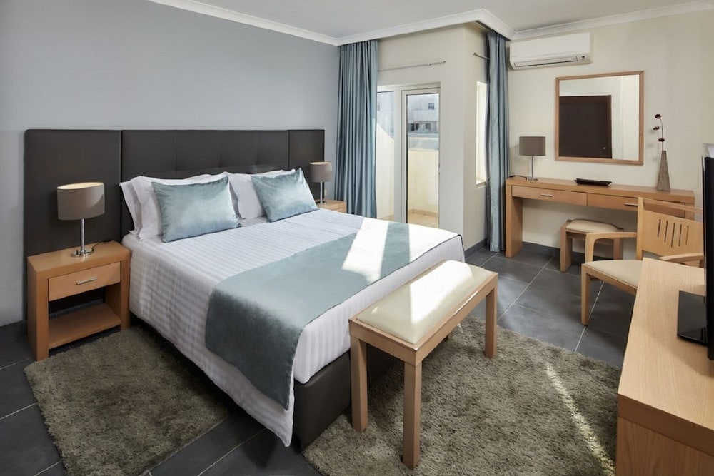 Santa Eulalia Hotel Apartamento & Spa — Hotel rooms in Albufeira, Faro