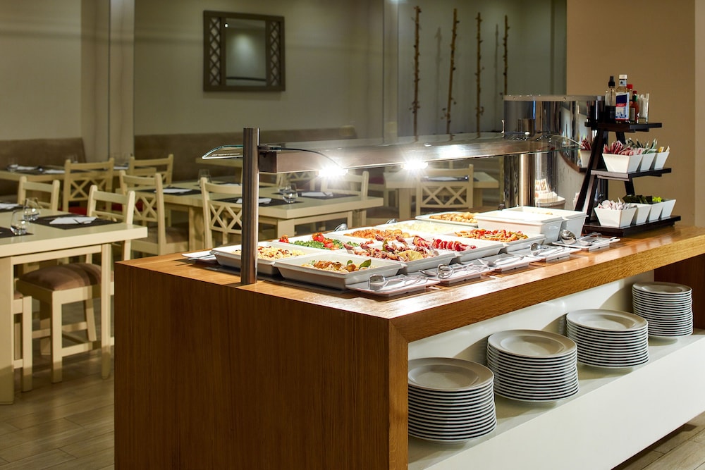 Santa Eulalia Hotel Apartamento & Spa — Restaurant & bars in Albufeira, Faro