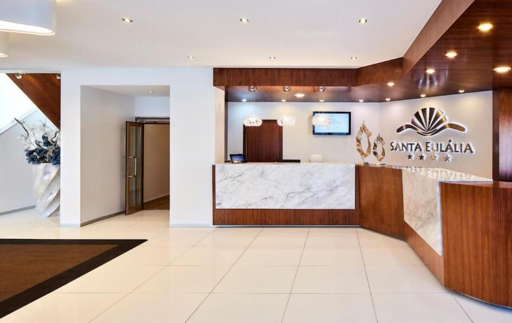 Santa Eulalia Hotel Apartamento & Spa — Hotel building in Albufeira, Faro
