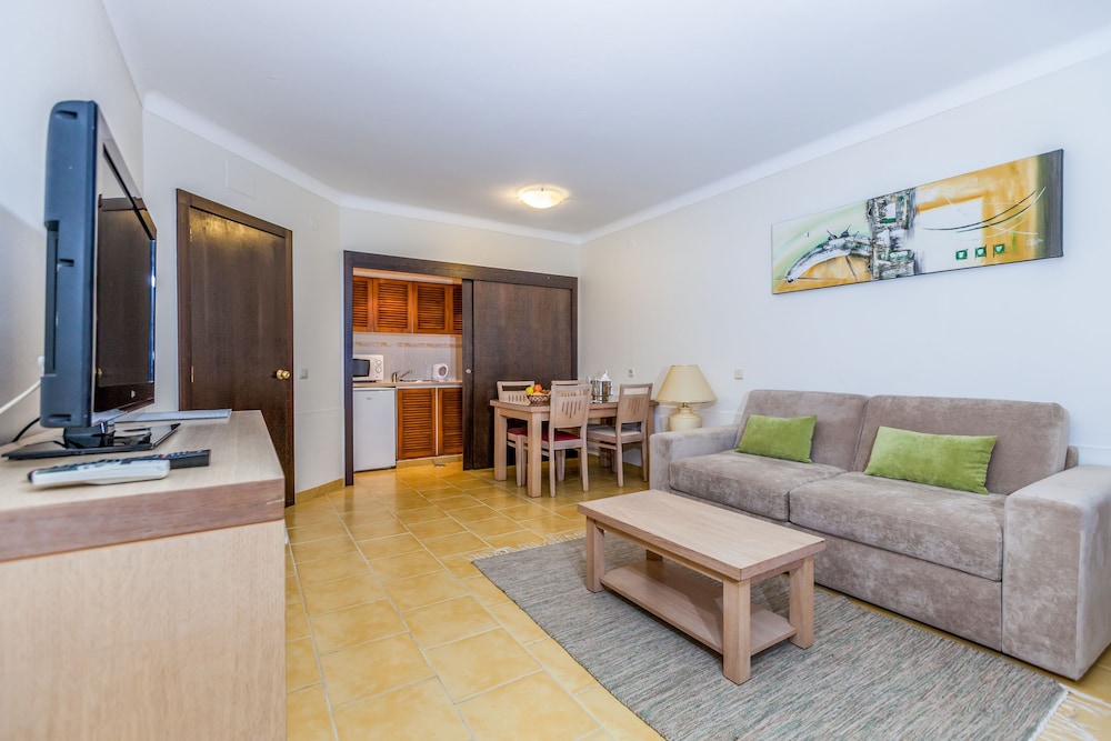 Santa Eulalia Hotel Apartamento & Spa — Hotel rooms in Albufeira, Faro