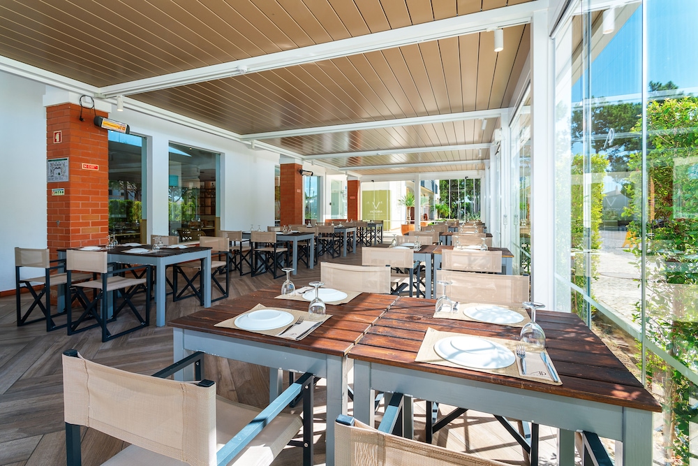AP Victoria Sports & Beach — Restaurant & bars in Albufeira, Faro