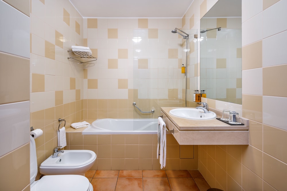 AP Victoria Sports & Beach — Hotel rooms in Albufeira, Faro
