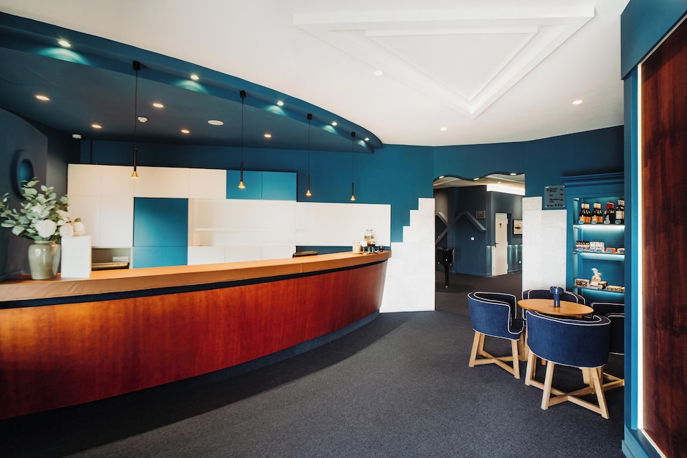 Velamar Boutique Hotel - Adults Friendly — Hotel building in Albufeira, Faro