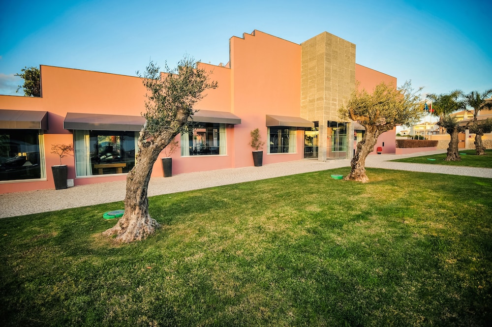 Vila Gale Collection Praia Hotel — Hotel building in Albufeira, Faro