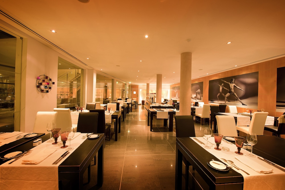 Vila Gale Collection Praia Hotel — Restaurant & bars in Albufeira, Faro