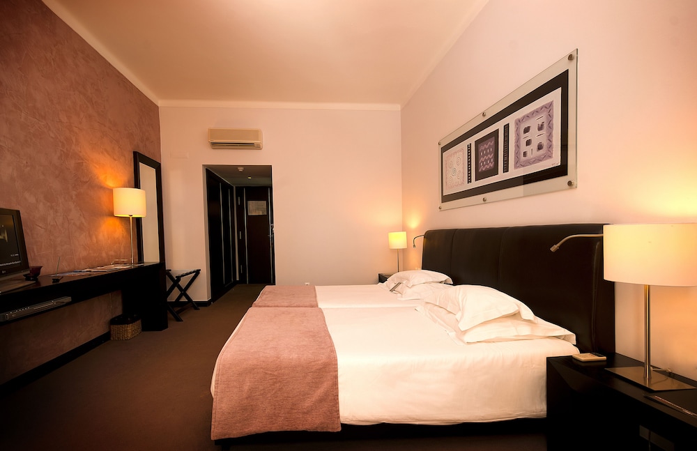 Vila Gale Collection Praia Hotel — Hotel rooms in Albufeira, Faro