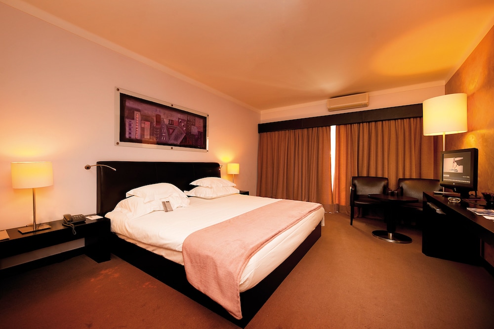 Vila Gale Collection Praia Hotel — Hotel rooms in Albufeira, Faro