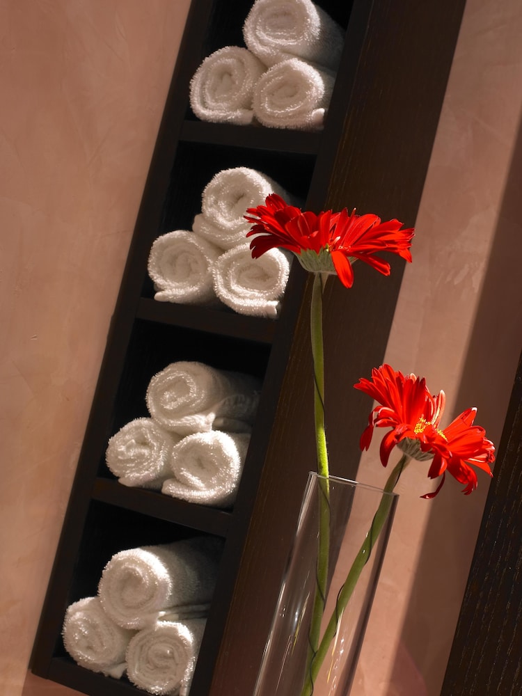 Vila Gale Collection Praia Hotel — Spa in Albufeira, Faro