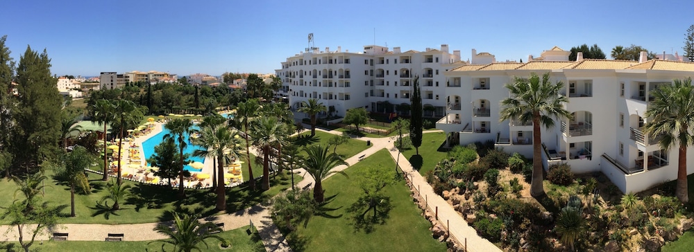 Vila Petra — Hotel building in Albufeira, Faro