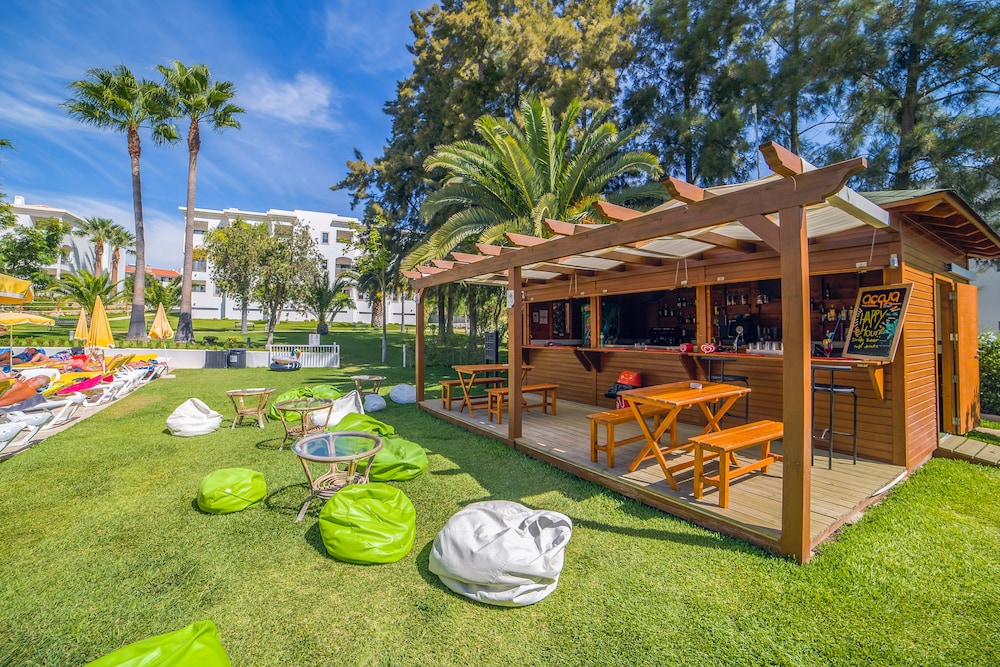 Vila Petra — Restaurant & bars in Albufeira, Faro