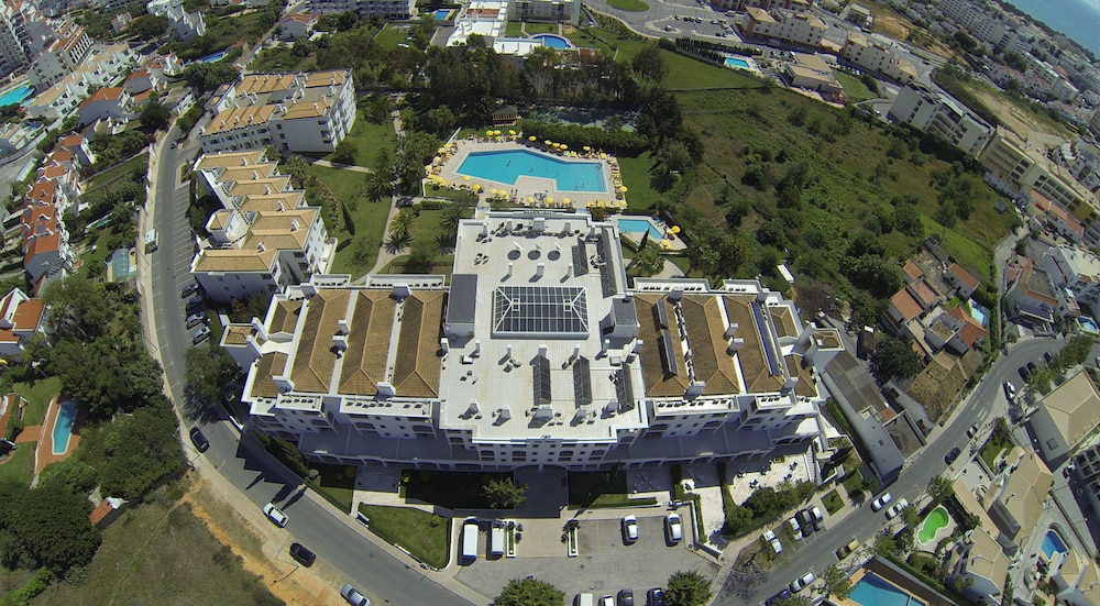 Vila Petra — Hotel building in Albufeira, Faro