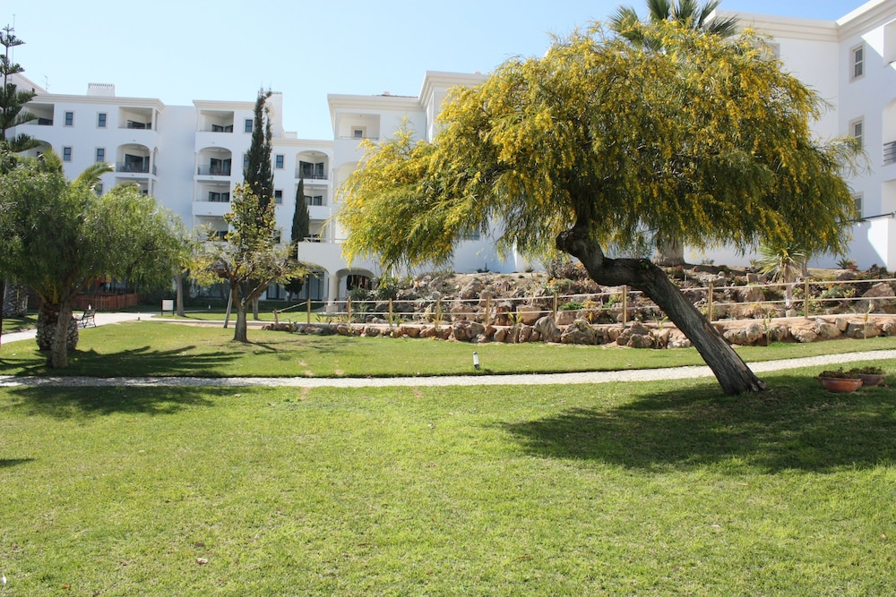 Vila Petra — Hotel building in Albufeira, Faro