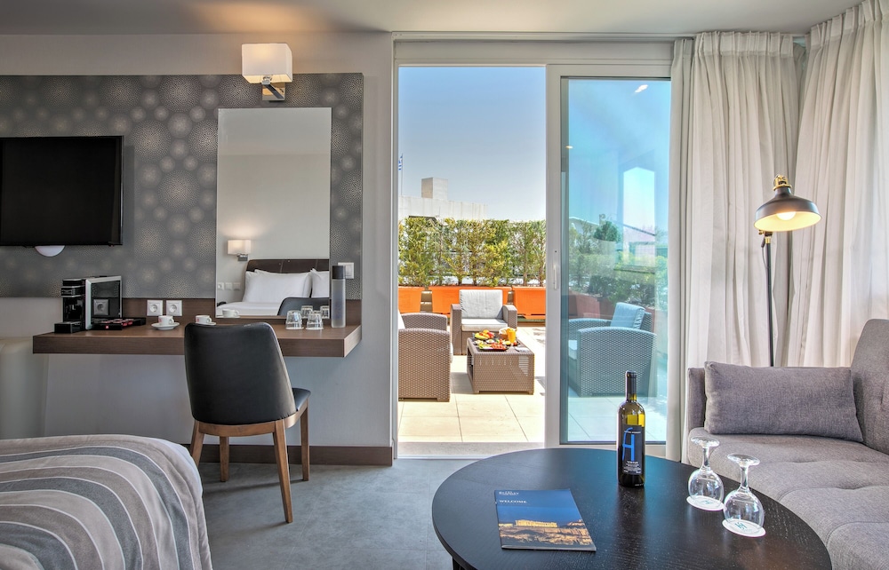 The Stanley — Hotel rooms in Athens, Attica
