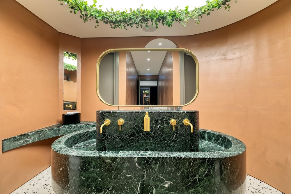 The Stanley — Spa in Athens, Attica