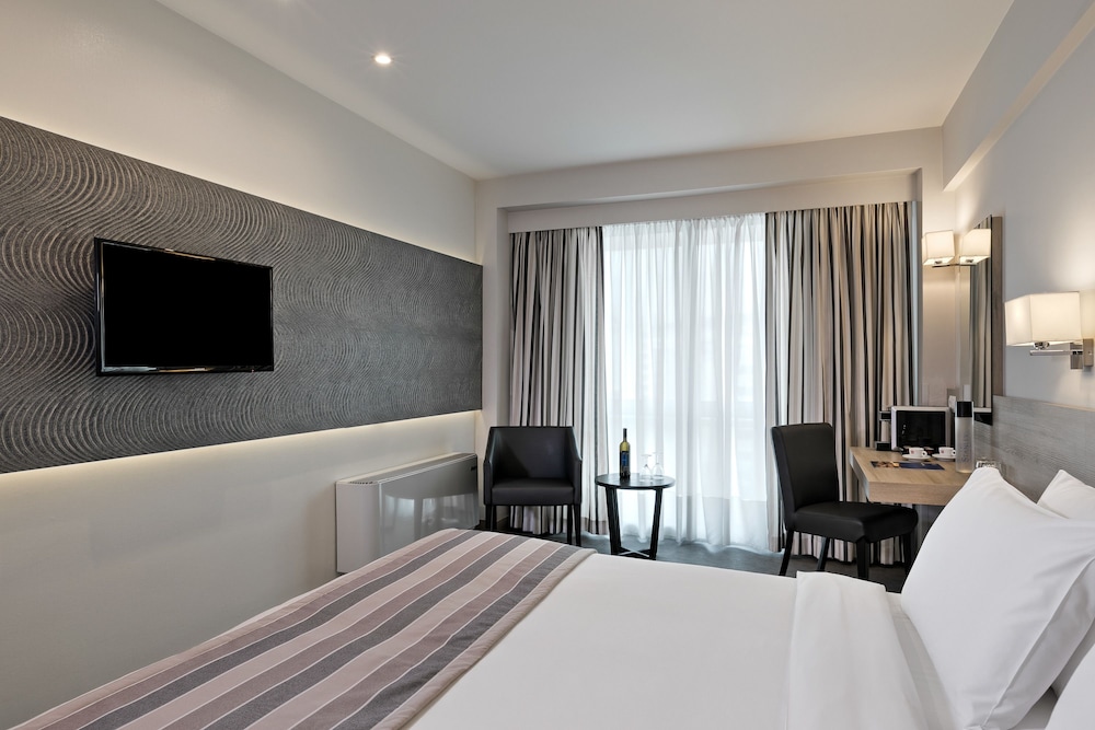 The Stanley — Hotel rooms in Athens, Attica