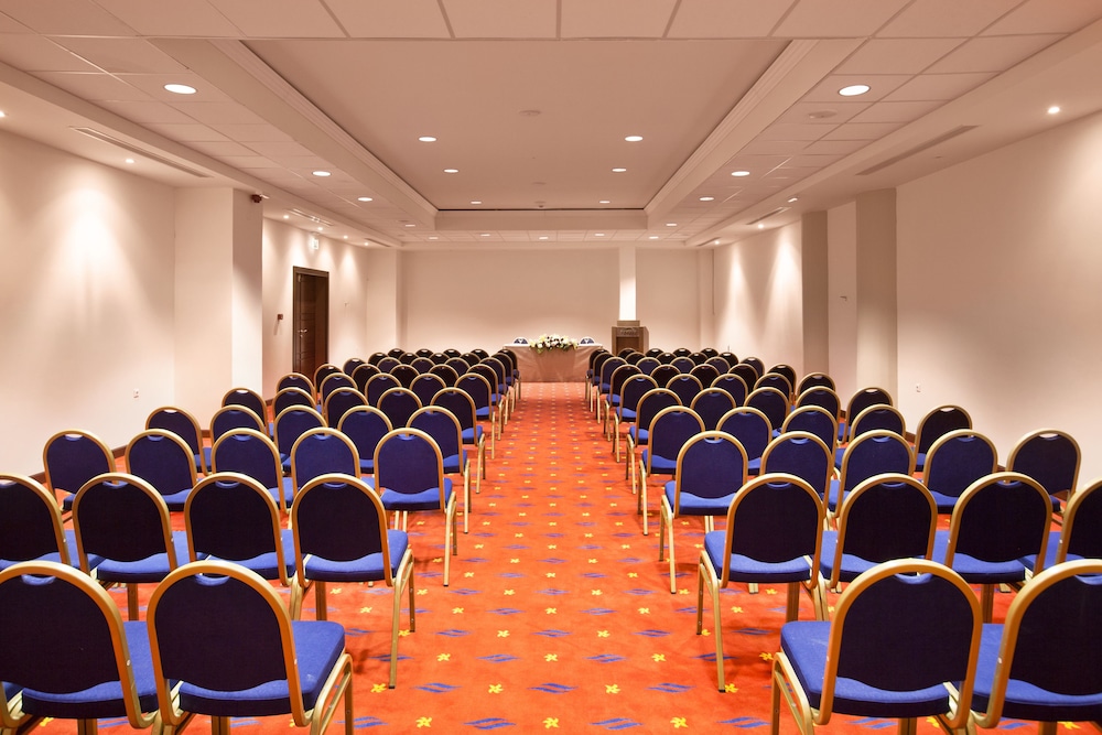 Kipriotis Panorama Hotel & Suites by Anayia All Inclusive Resorts — Hotel building in Psalidi, South Aegean