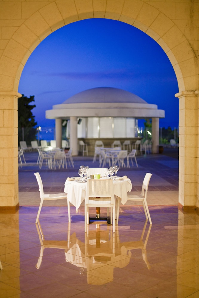 Kipriotis Panorama Hotel & Suites by Anayia All Inclusive Resorts — Restaurant & bars in Psalidi, South Aegean