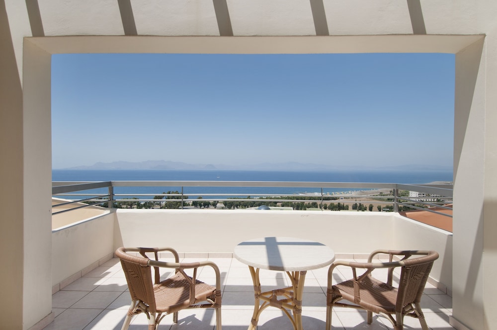 Kipriotis Panorama Hotel & Suites by Anayia All Inclusive Resorts — Hotel rooms in Psalidi, South Aegean