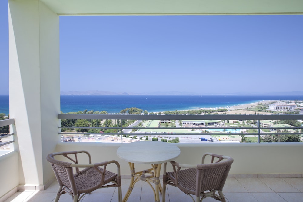 Kipriotis Panorama Hotel & Suites by Anayia All Inclusive Resorts — Hotel rooms in Psalidi, South Aegean