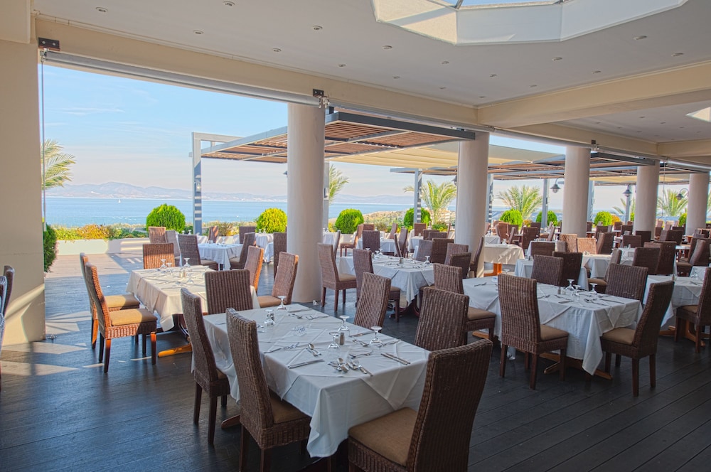 Kipriotis Panorama Hotel & Suites by Anayia All Inclusive Resorts — Restaurant & bars in Psalidi, South Aegean