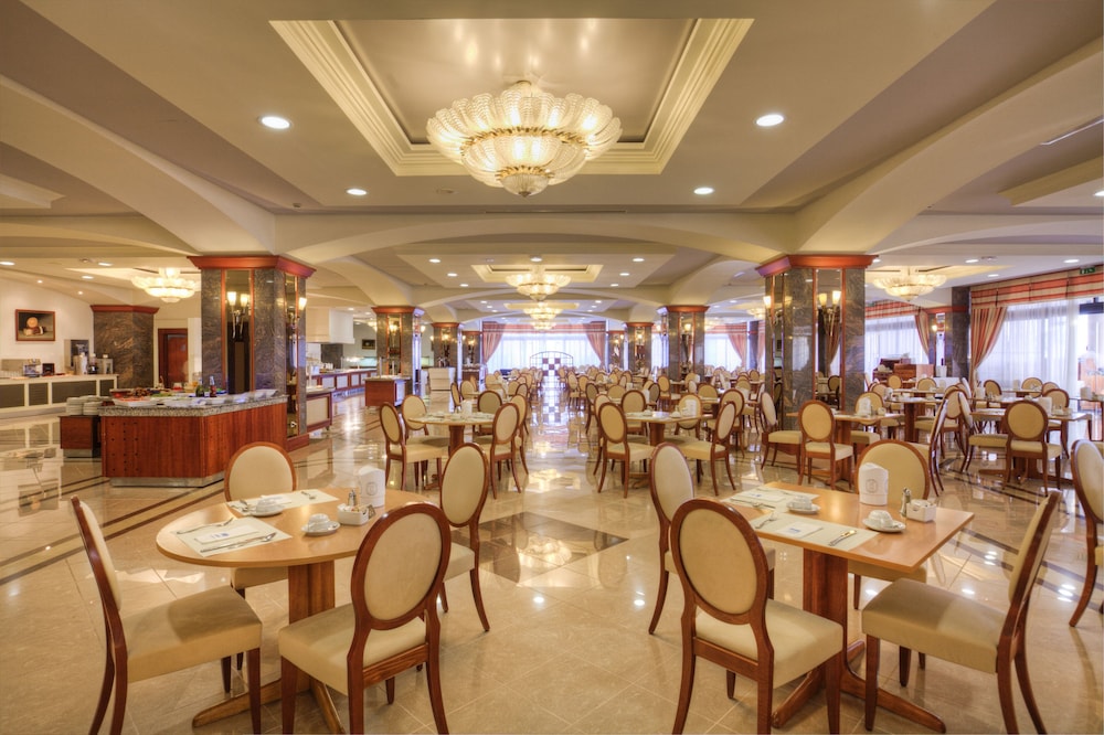Kipriotis Panorama Hotel & Suites by Anayia All Inclusive Resorts — Restaurant & bars in Psalidi, South Aegean