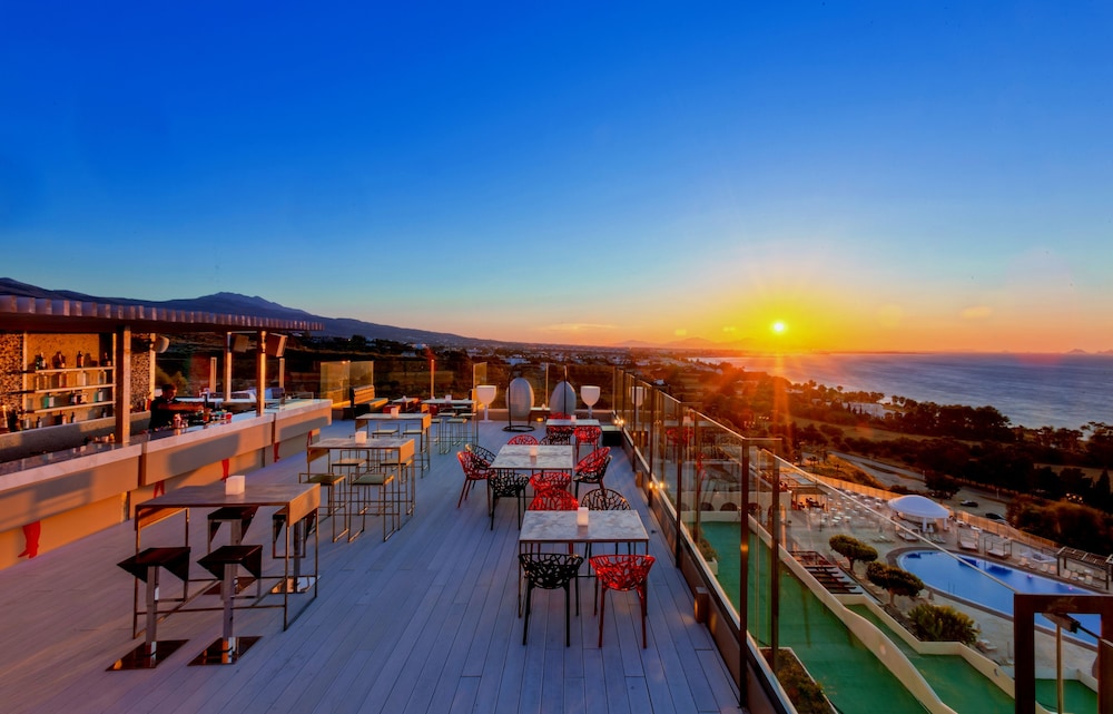 Kipriotis Panorama Hotel & Suites by Anayia All Inclusive Resorts — Restaurant & bars in Psalidi, South Aegean