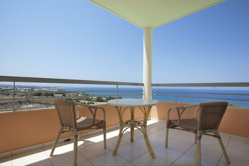 Kipriotis Panorama Hotel & Suites by Anayia All Inclusive Resorts — Hotel rooms in Psalidi, South Aegean