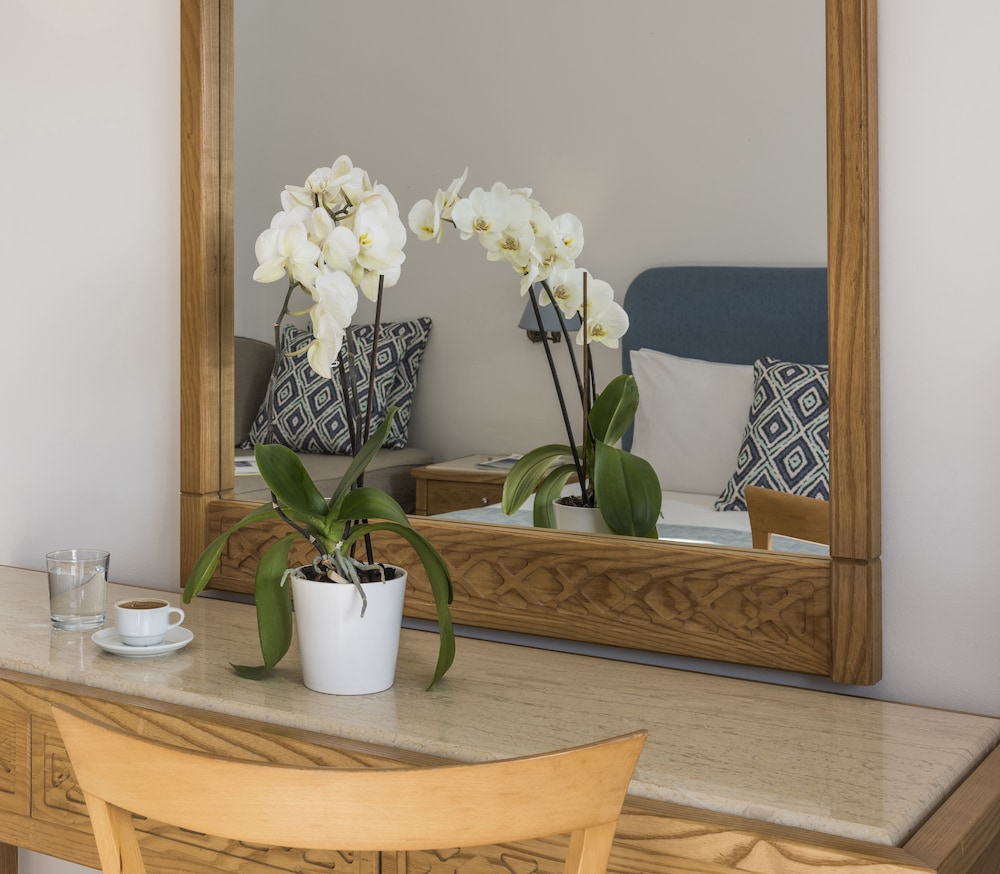 Mitsis Ramira — Hotel rooms in Psalidi, South Aegean