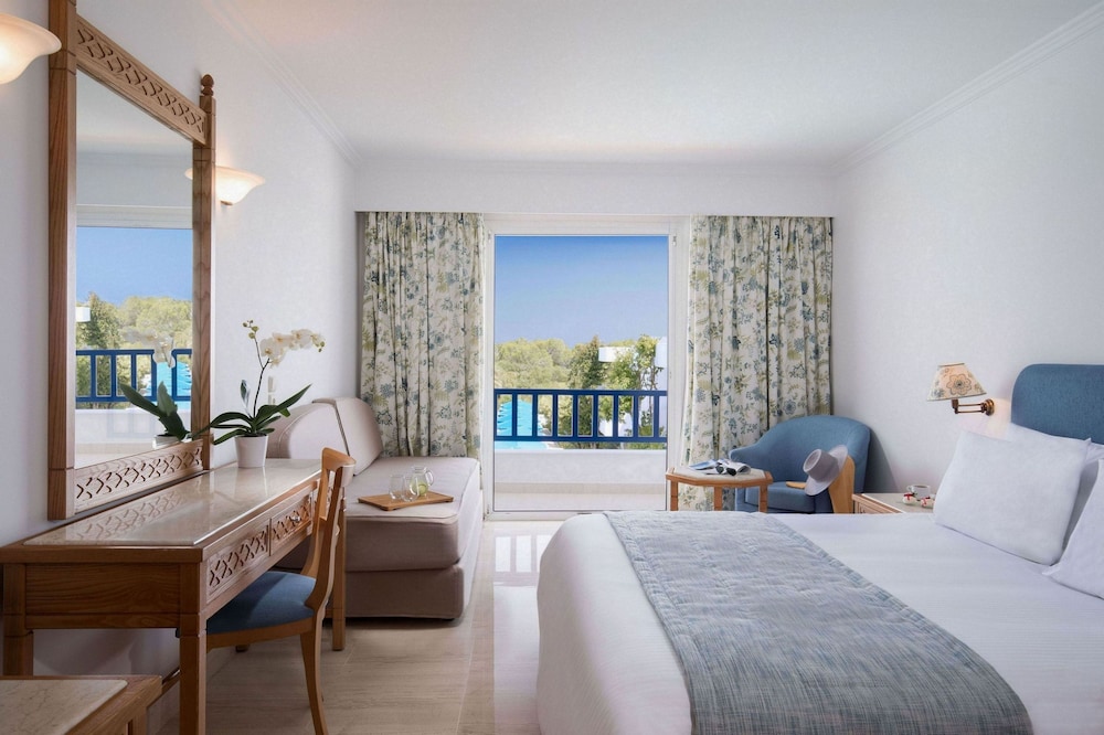 Mitsis Ramira — Hotel rooms in Psalidi, South Aegean