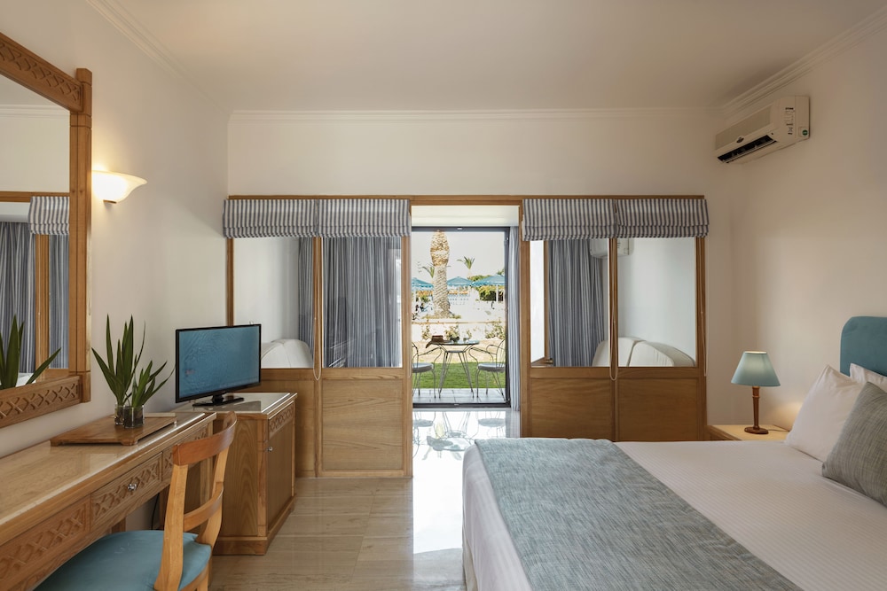 Mitsis Ramira — Hotel rooms in Psalidi, South Aegean